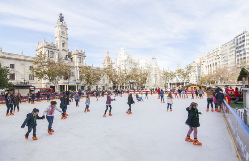 The Ice Skating Rink Festive Activities In Valencia Valencia Life