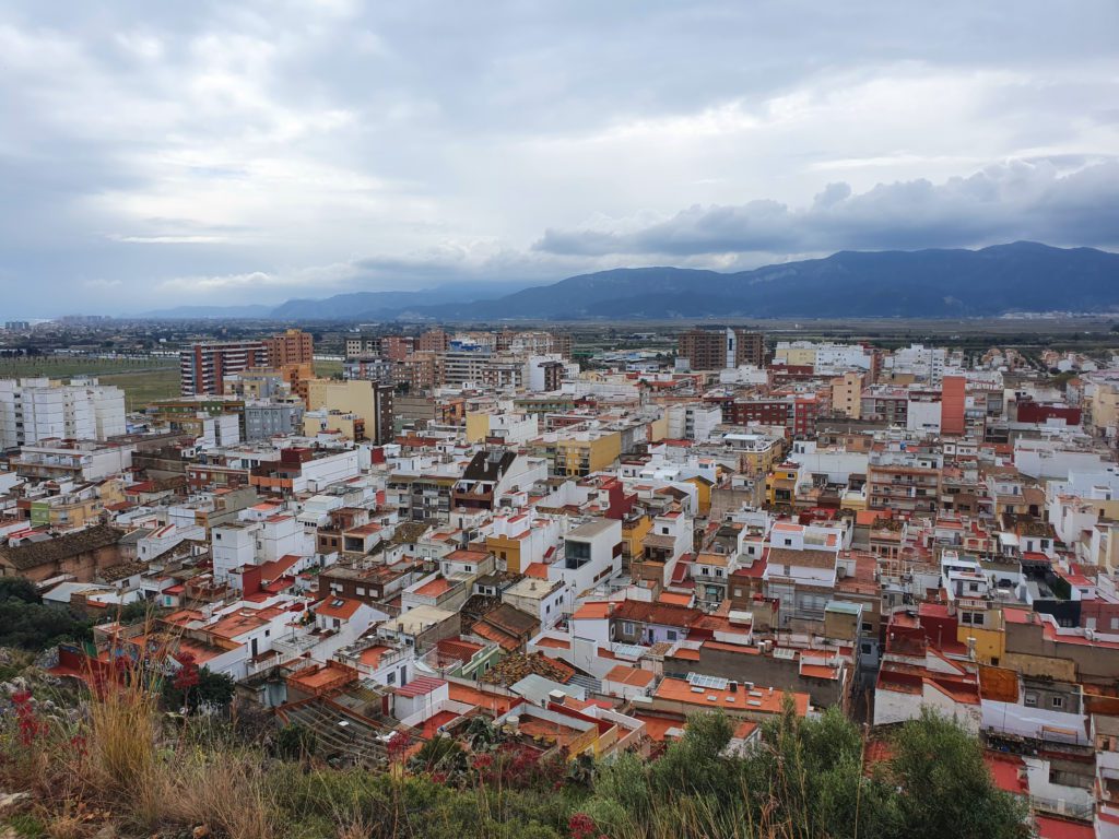 Cullera views: Muntanya i Mar  (can you spot Gili?)  © PAUL KNOWLES / VALENCIA LIFE