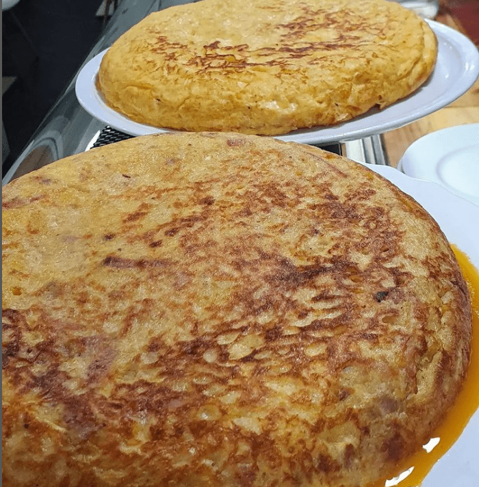 Award-winning tortilla de patata y cebolla